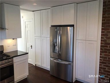 5 Durando Place Bridgeport, CT 06605 - Photo 5 of 27