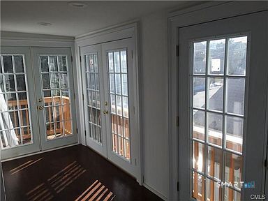 5 Durando Place Bridgeport, CT 06605 - Photo 7 of 27