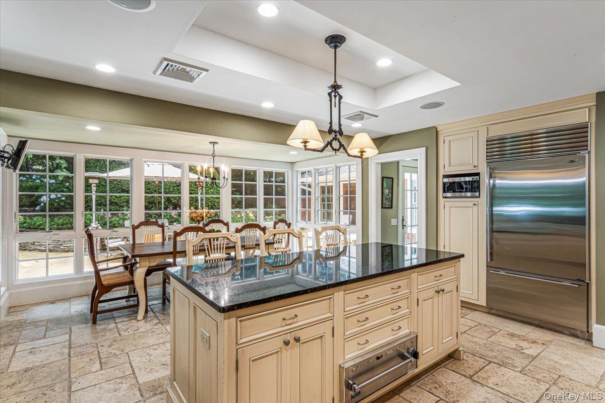 39 Cherry Lane Syosset, NY 11791 - Photo 15 of 43
