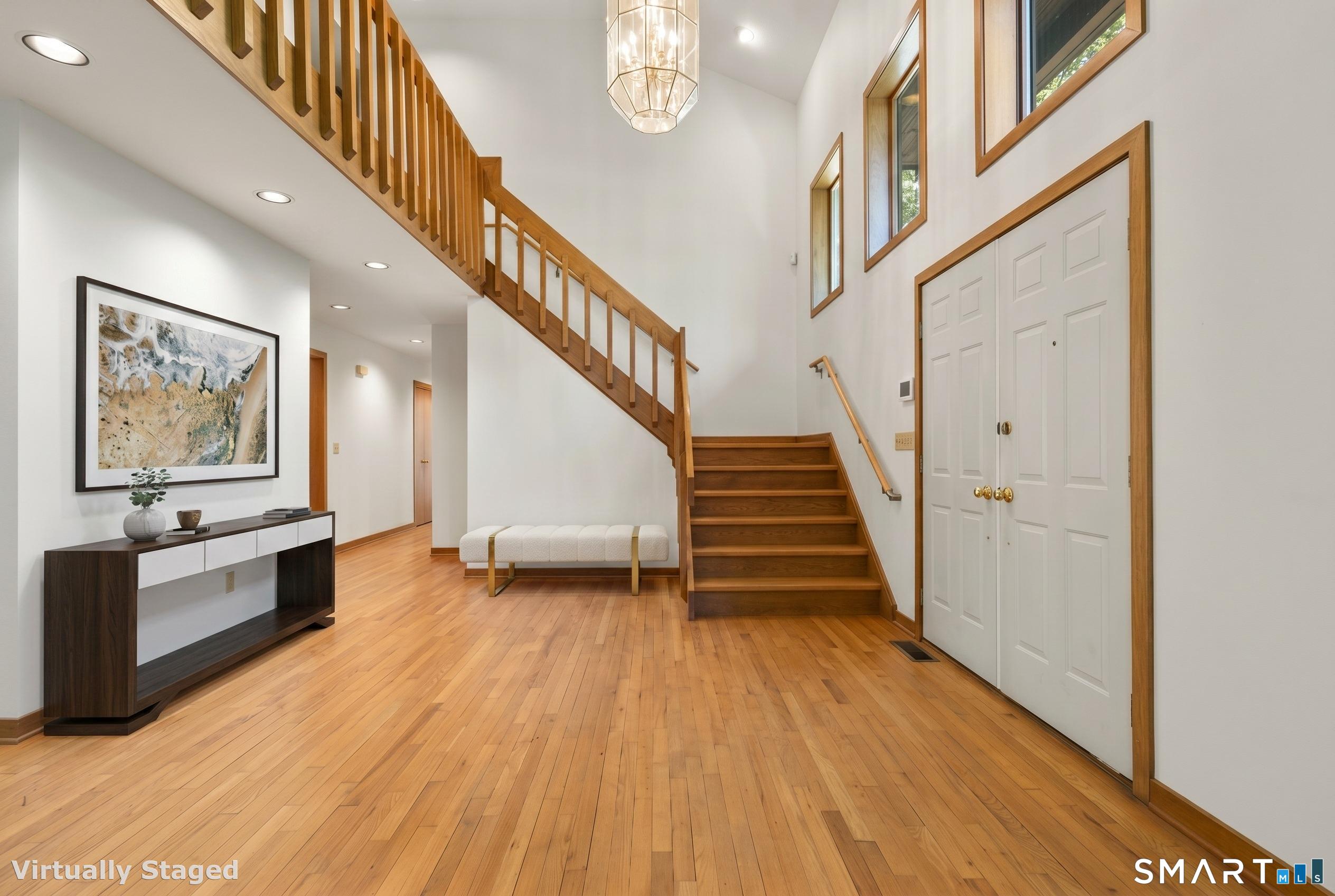 732 Den Road Stamford, CT 06903 - Photo 3 of 39