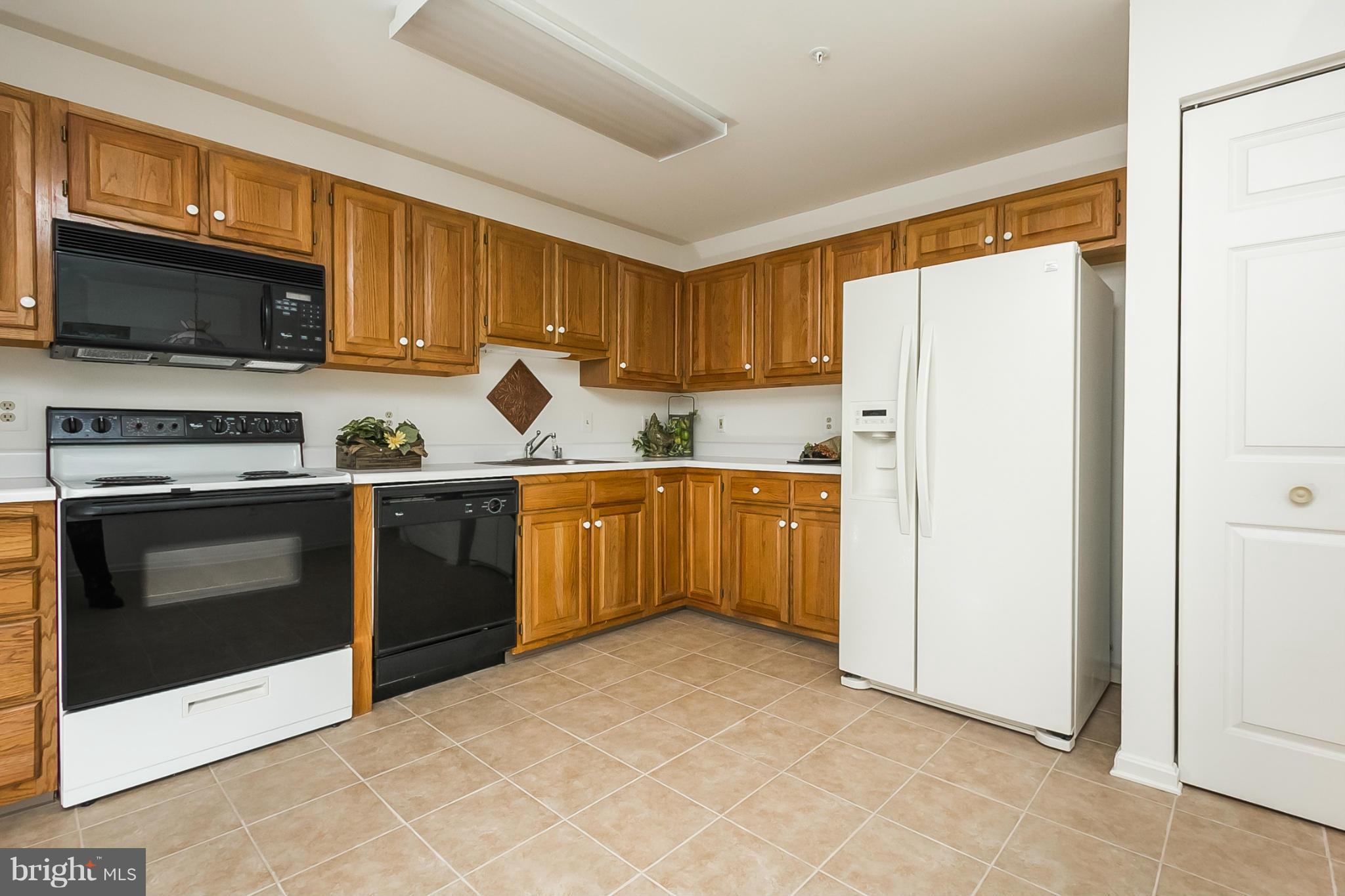 3901 Darleigh Road, Unit 2D Nottingham, MD 21236 - Photo 8 of 23 Kitchen