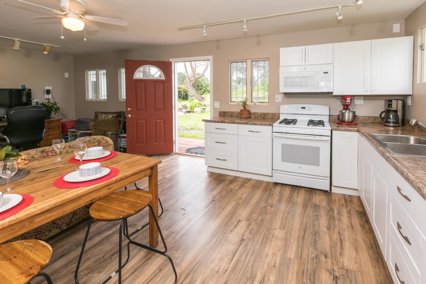 22 Spring Road Watsonville, CA 95076 - Photo 17 of 31