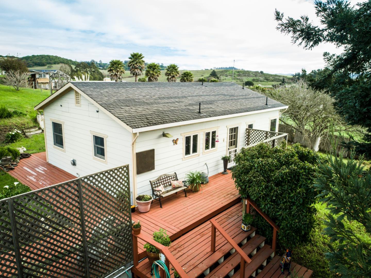 22 Spring Road Watsonville, CA 95076 - Photo 2 of 31