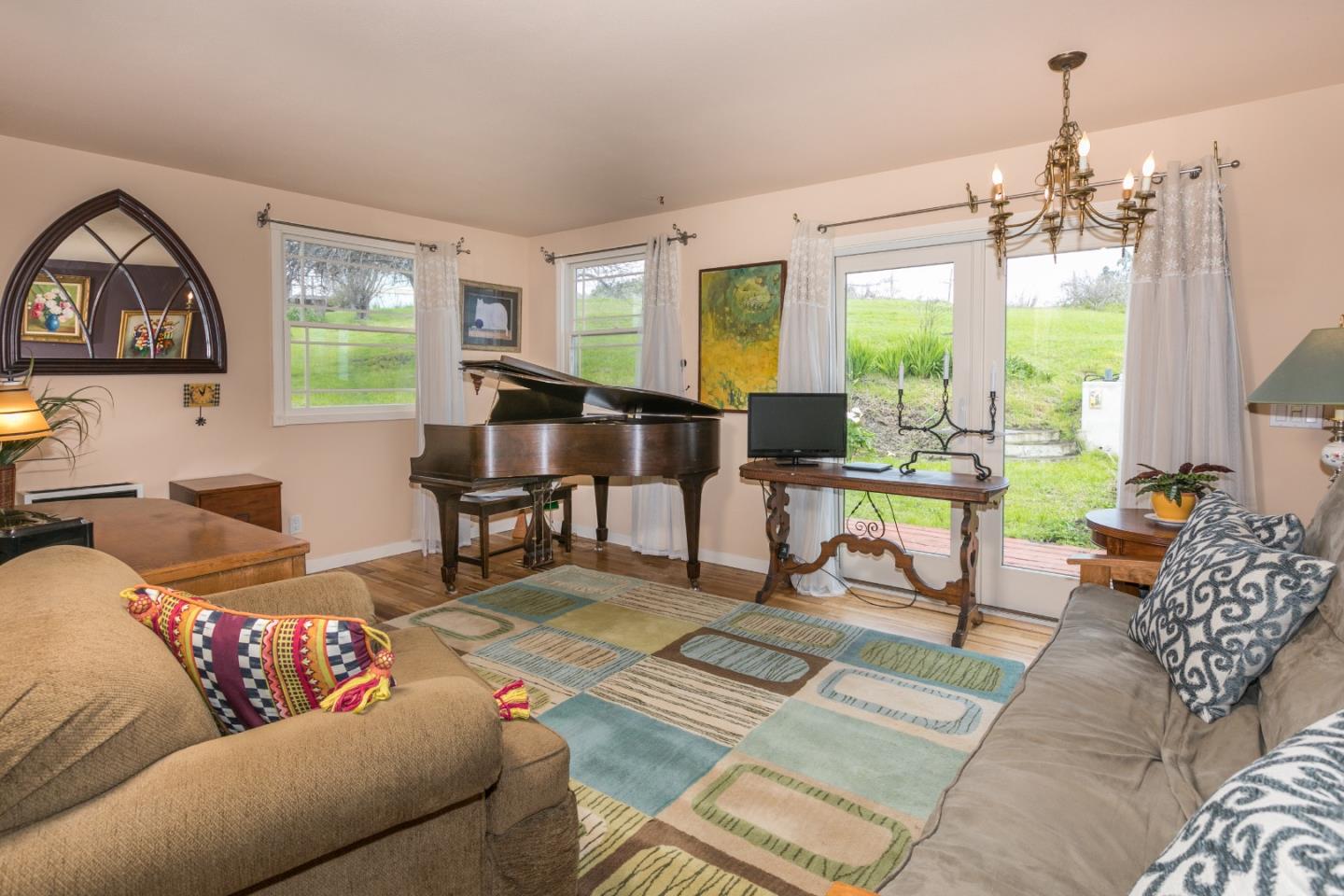 22 Spring Road Watsonville, CA 95076 - Photo 8 of 31