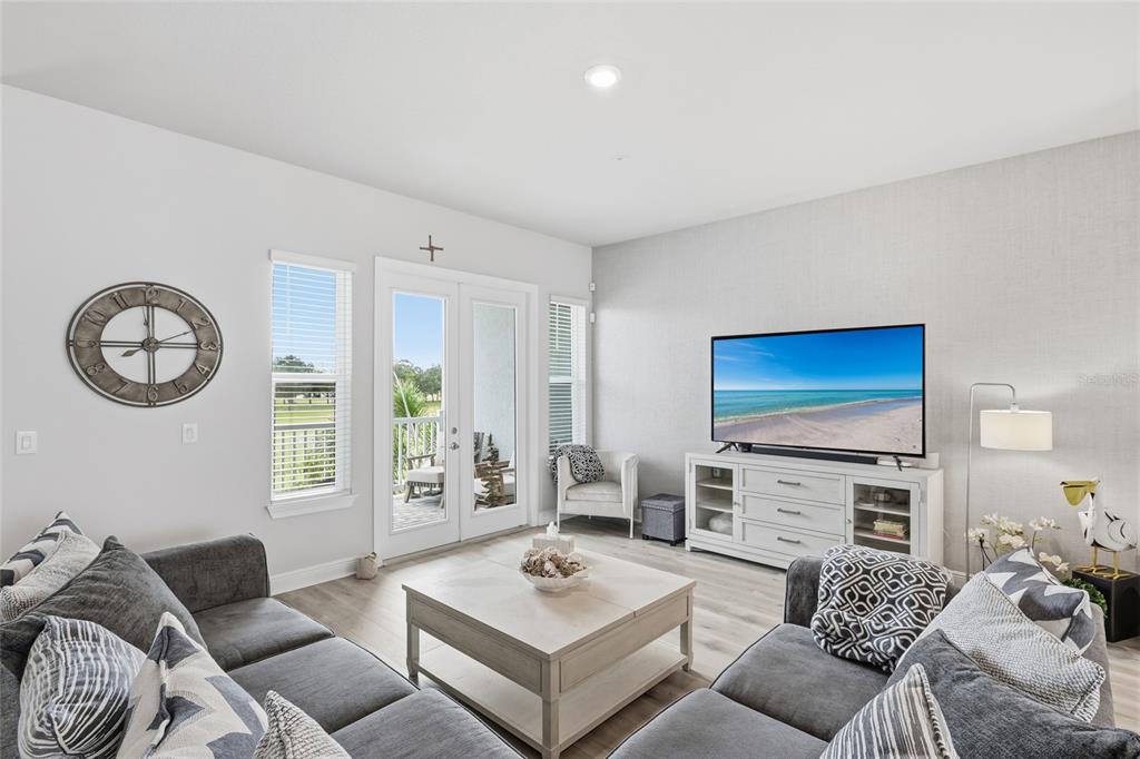 389 Gowdy Road Sarasota, FL 34237 - Photo 11 of 39