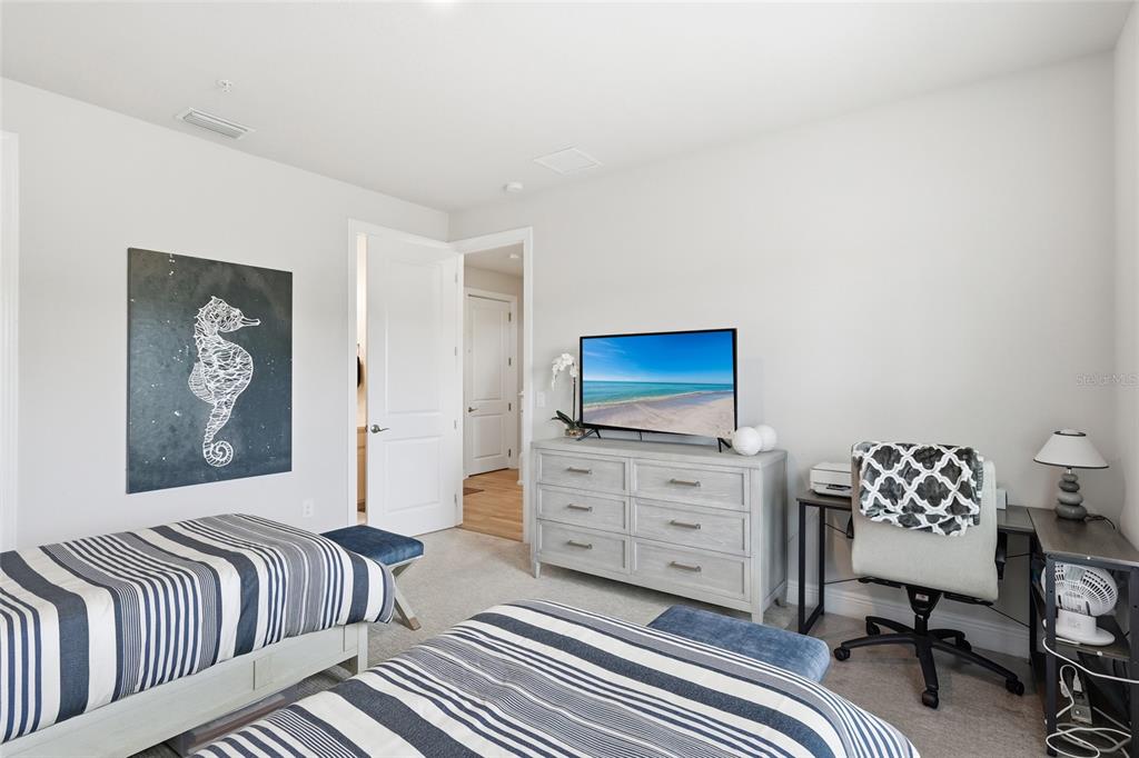 389 Gowdy Road Sarasota, FL 34237 - Photo 21 of 39