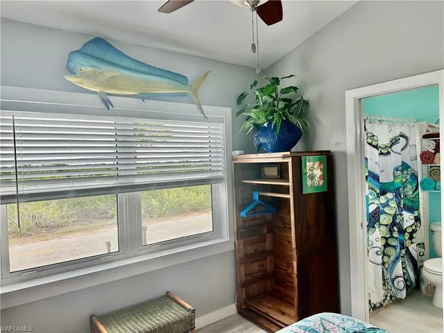 a view of entryway and hall