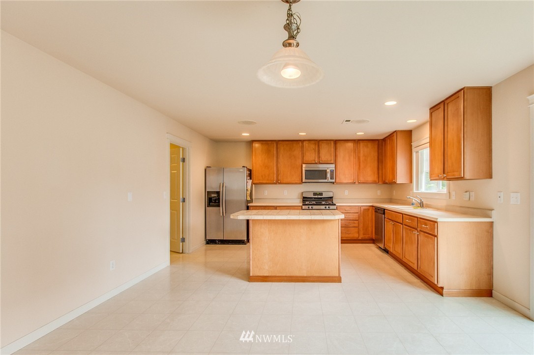 3733 154th Place Southeast Bothell, WA 98012 - Photo 8 of 22