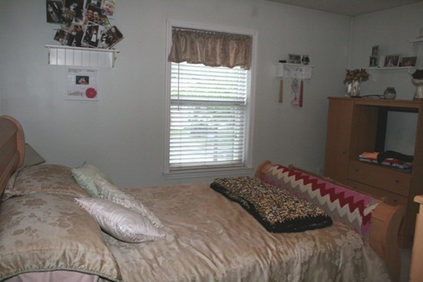 6 Anchor Road Lynn, MA 01904 - Photo 6 of 8 Gallery Image 6