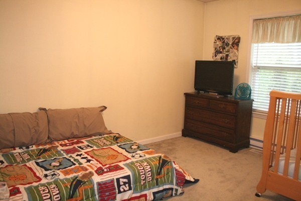 6 Anchor Road Lynn, MA 01904 - Photo 7 of 8 Gallery Image 7