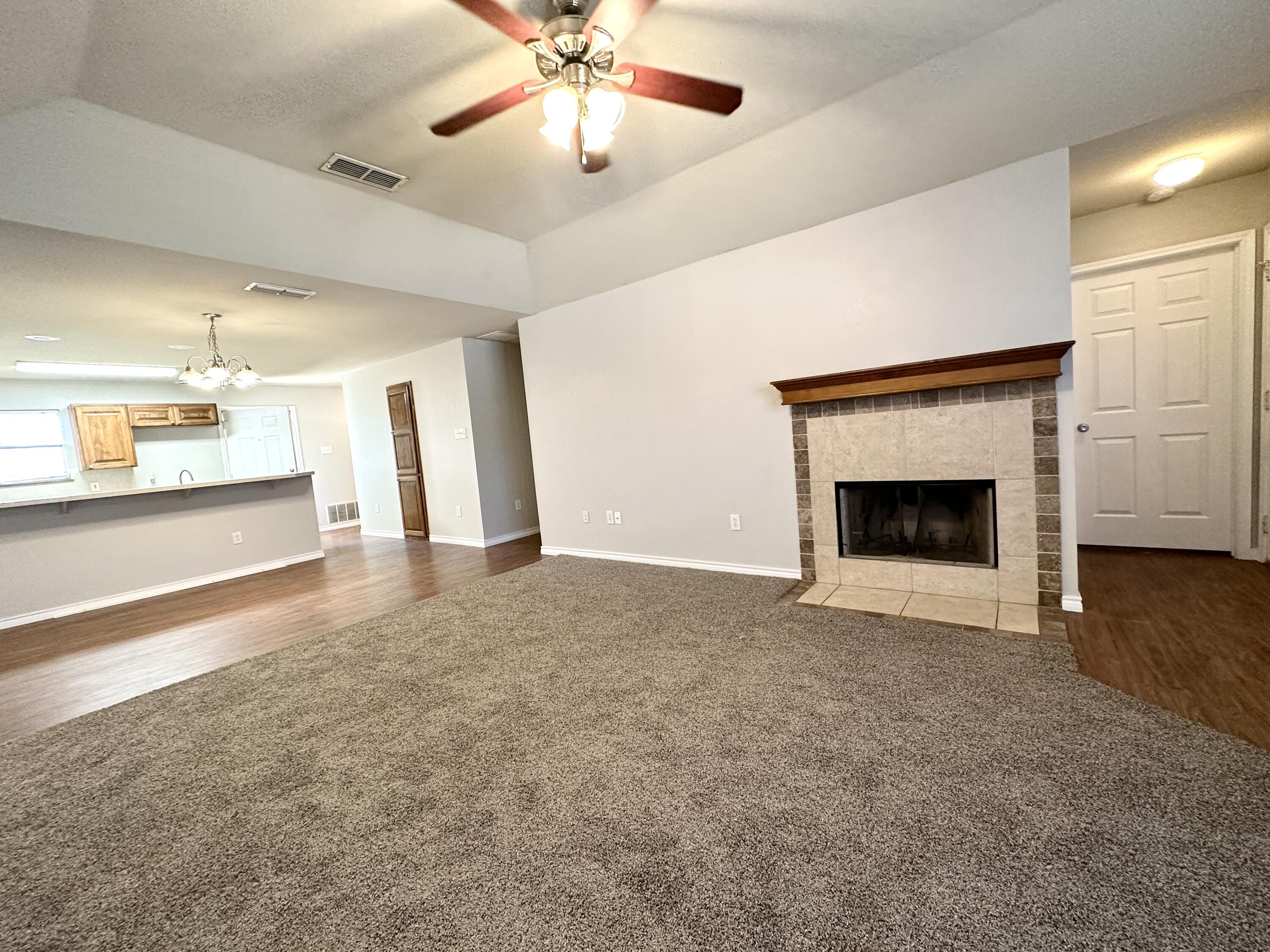 6015 3rd Street, Unit B Lubbock, TX 79416 - Photo 2 of 12 IMG_0056