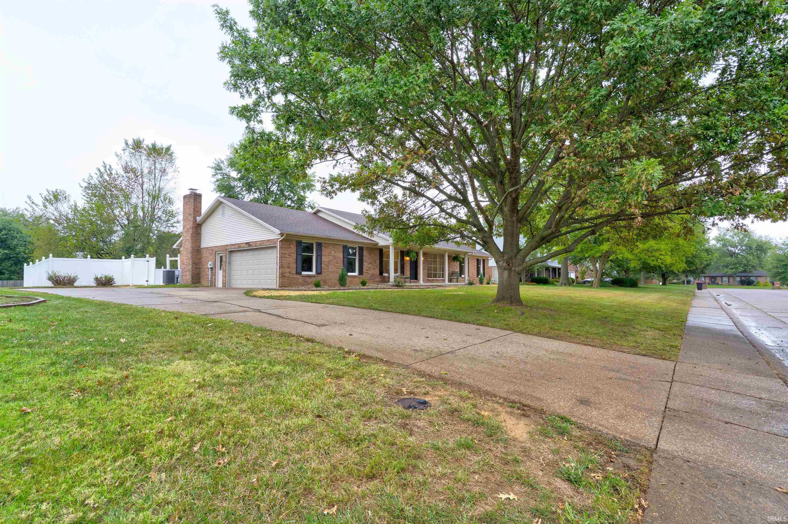 8122 Roberts Ridge Road Newburgh, IN 47630 - Photo 4 of 33 Gallery Image 4