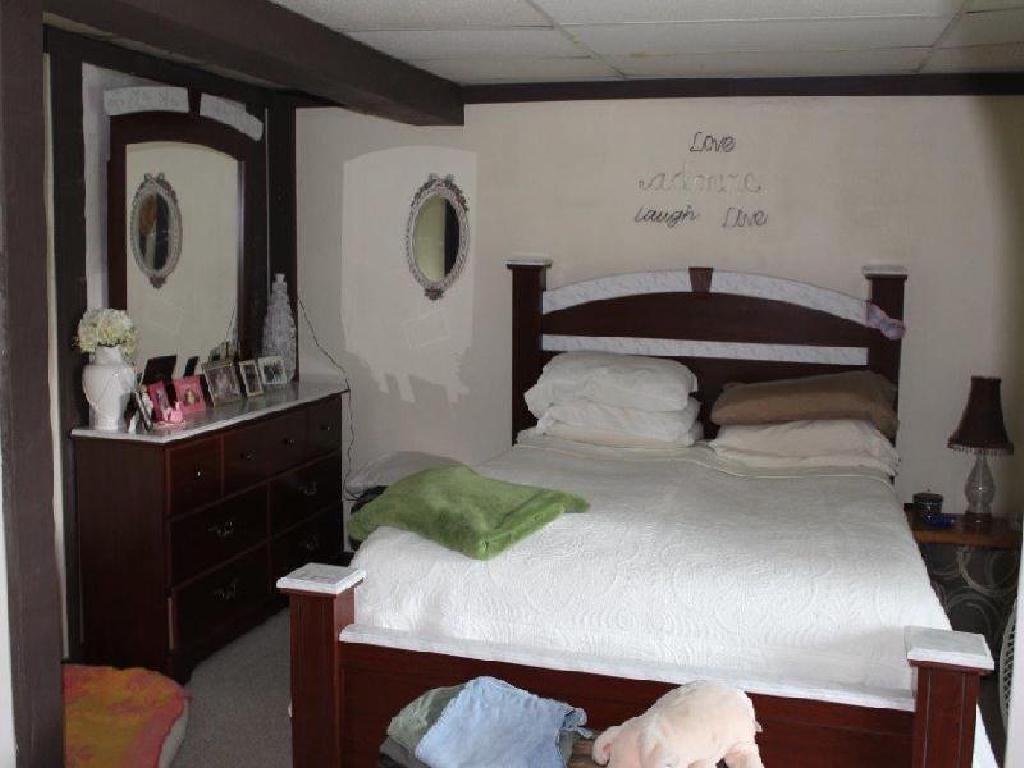 150 Skowhegan Road Fairfield, ME 04937 - Photo 18 of 24 In-law bedroom