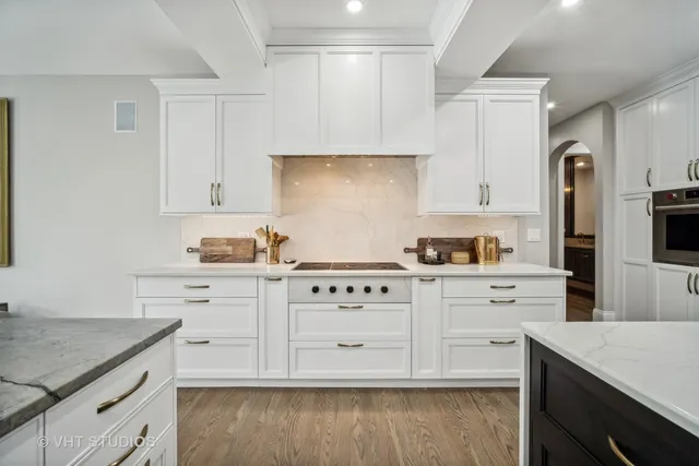 $2,100,000 | 5521 Churchill Lane, Libertyville, IL 60048