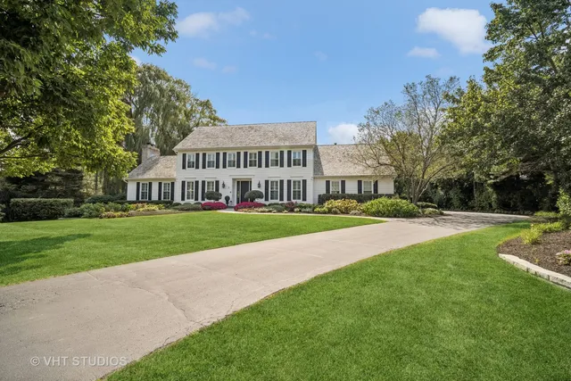 $2,100,000 | 5521 Churchill Lane, Libertyville, IL 60048