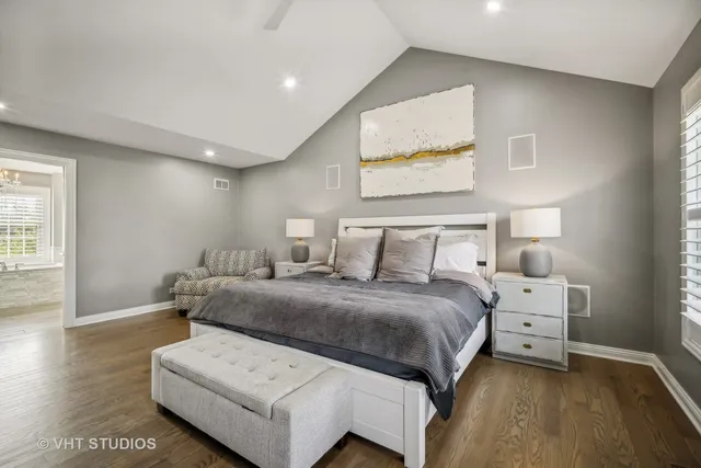 $2,100,000 | 5521 Churchill Lane, Libertyville, IL 60048