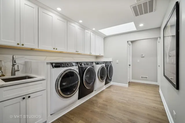 $2,100,000 | 5521 Churchill Lane, Libertyville, IL 60048