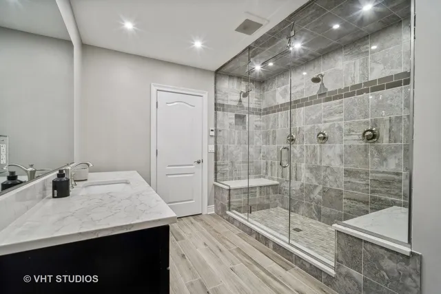 $2,100,000 | 5521 Churchill Lane, Libertyville, IL 60048