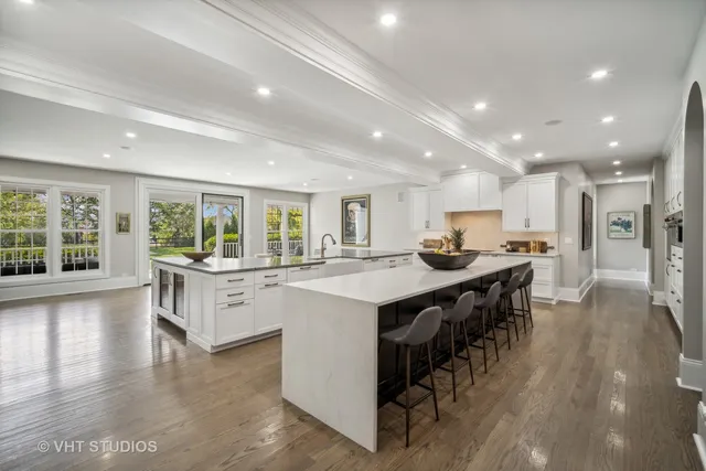 $2,100,000 | 5521 Churchill Lane, Libertyville, IL 60048