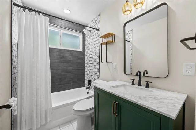 $599,990 | 6875 11th Avenue North, St. Petersburg, FL 33710