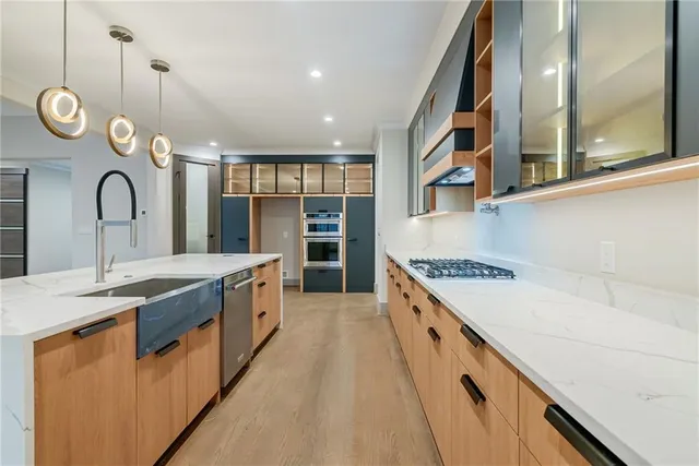 a view of a livingroom with a kitchen