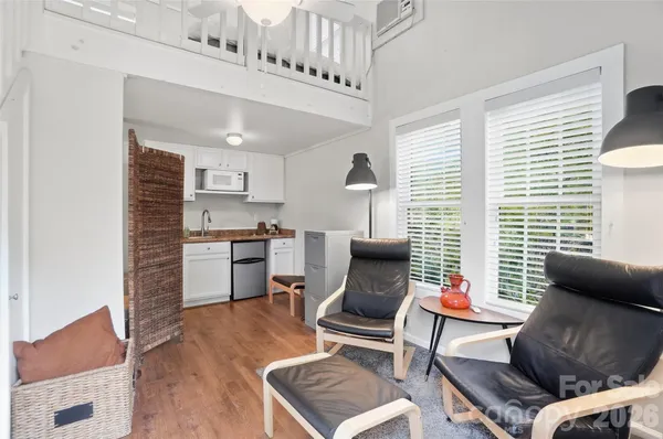 $1,000,000 | 2221 East 8th Street, Charlotte, NC 28204