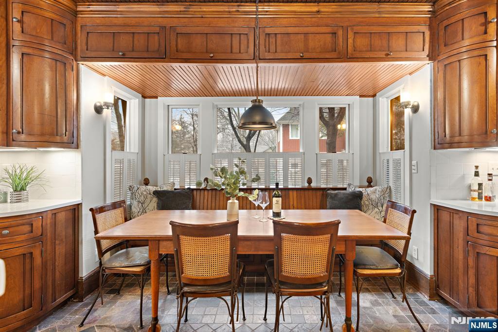 12 Midwood Road Glen Rock, NJ 07452 - Photo 6 of 30 a dining room with furniture and window
