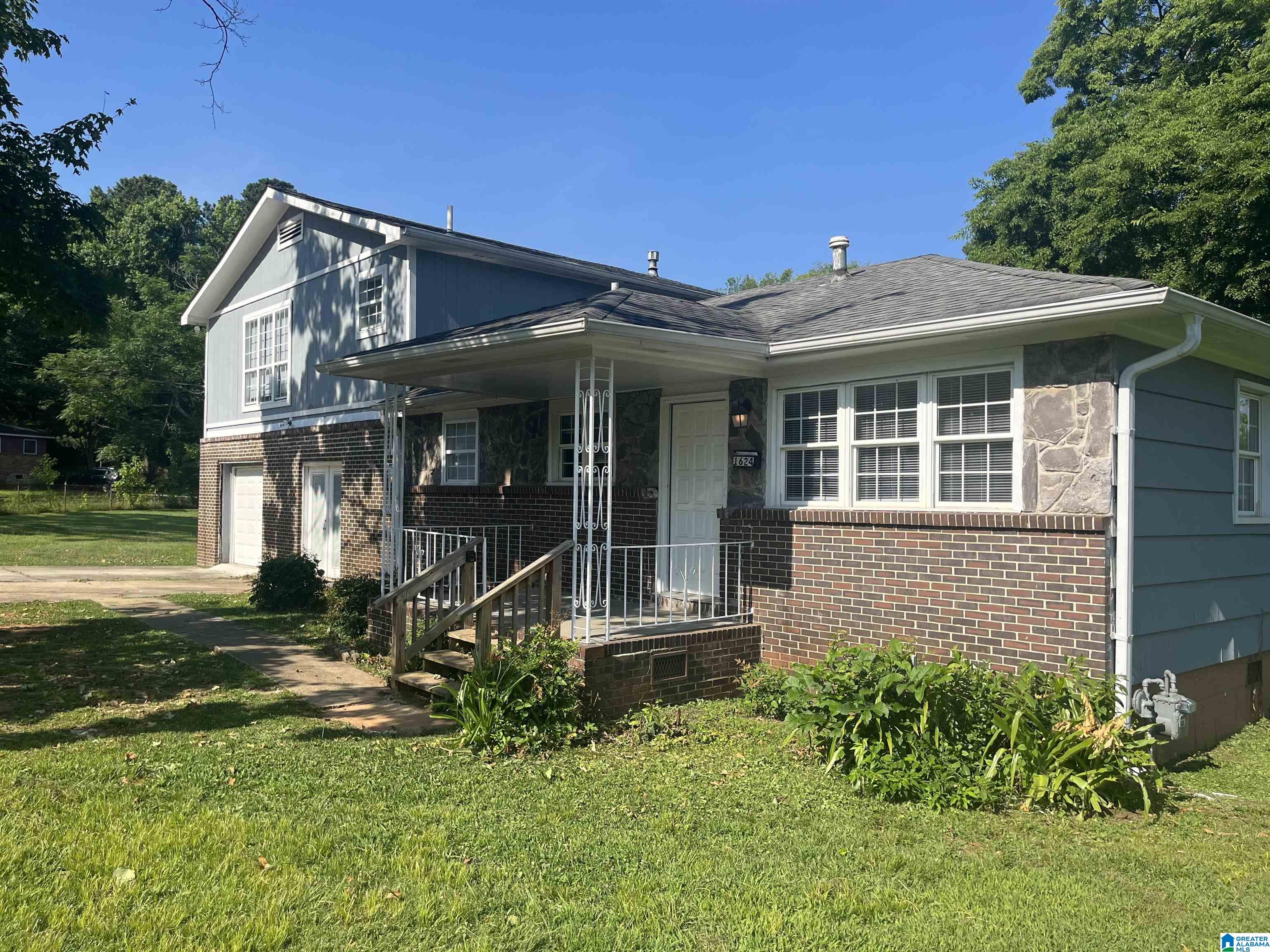 1624 16th Way Southwest Birmingham, AL 35211 - Photo 1 of 26