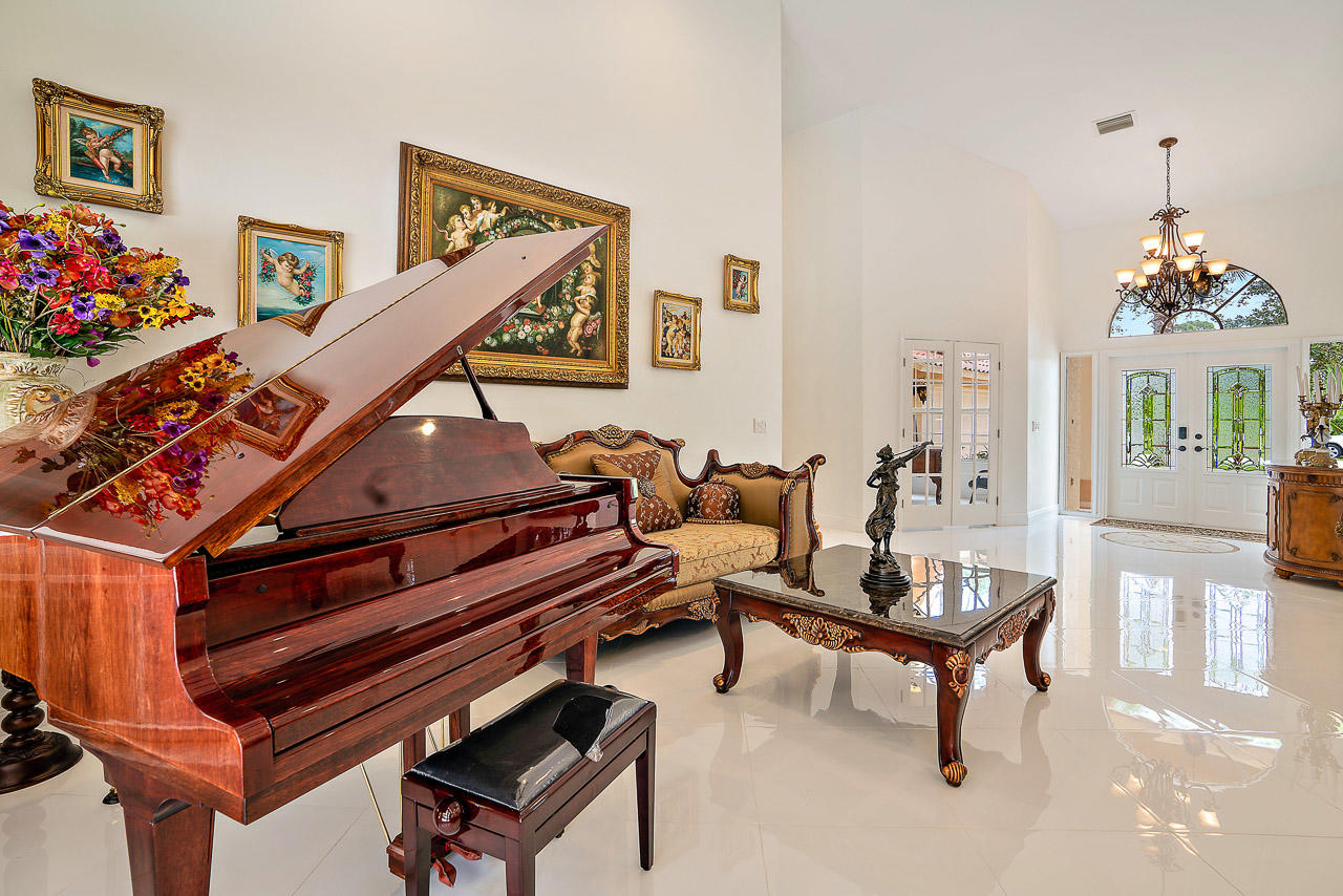 1712 Southeast Colony Way Jupiter, FL 33478 - Photo 12 of 21 Living Room
