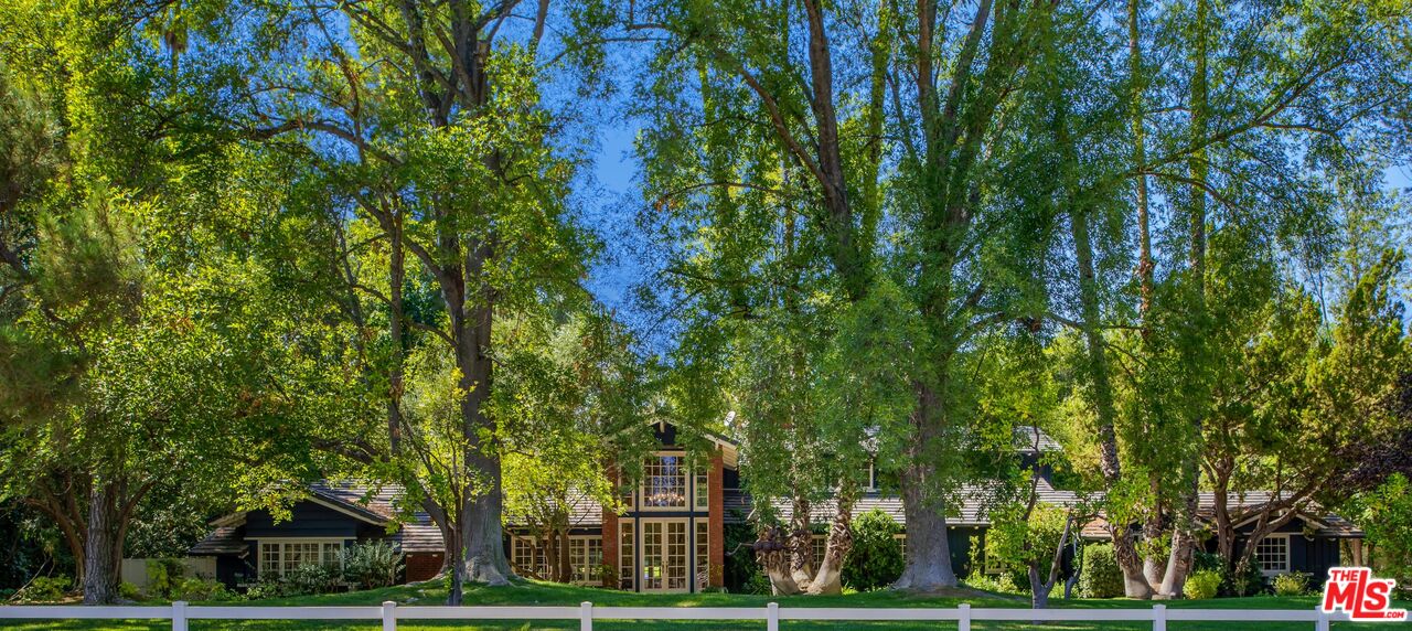 5255 Round Meadow Road Hidden Hills, CA 91302 - Photo 2 of 26 Gallery Image 2