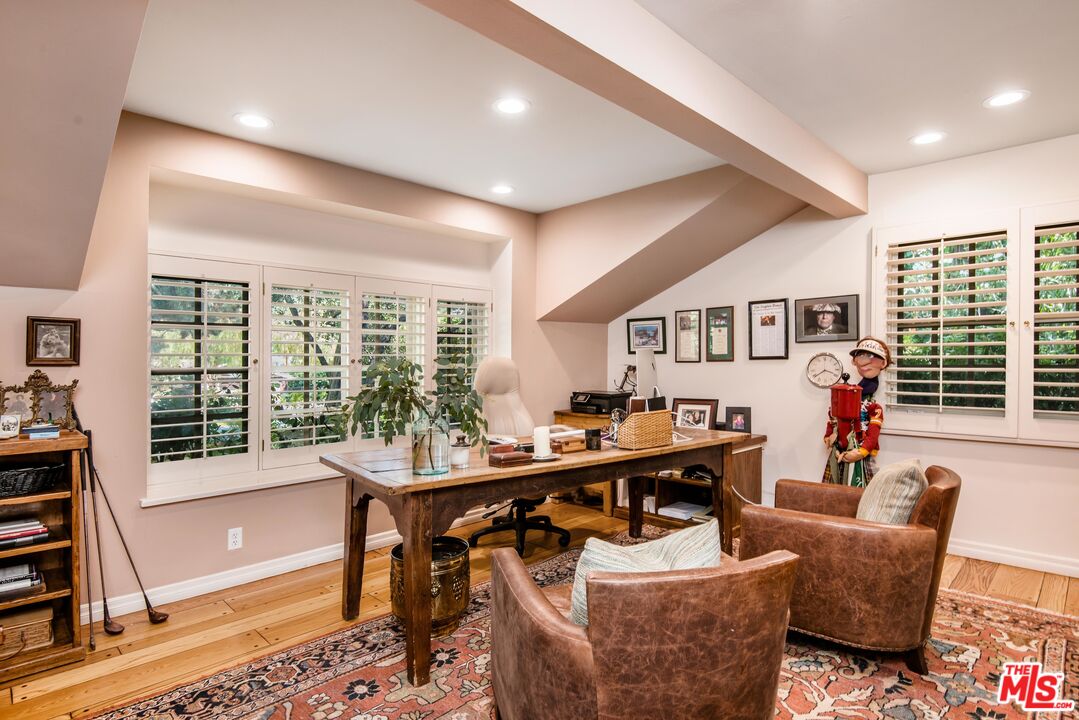 5255 Round Meadow Road Hidden Hills, CA 91302 - Photo 20 of 26 Gallery Image 20