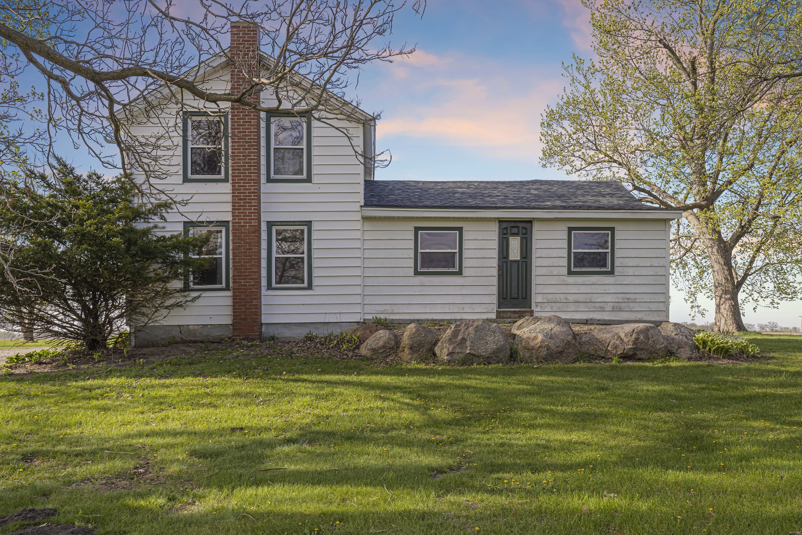 9306 East Hemstock Road Rochelle, IL 61068 - Photo 1 of 24