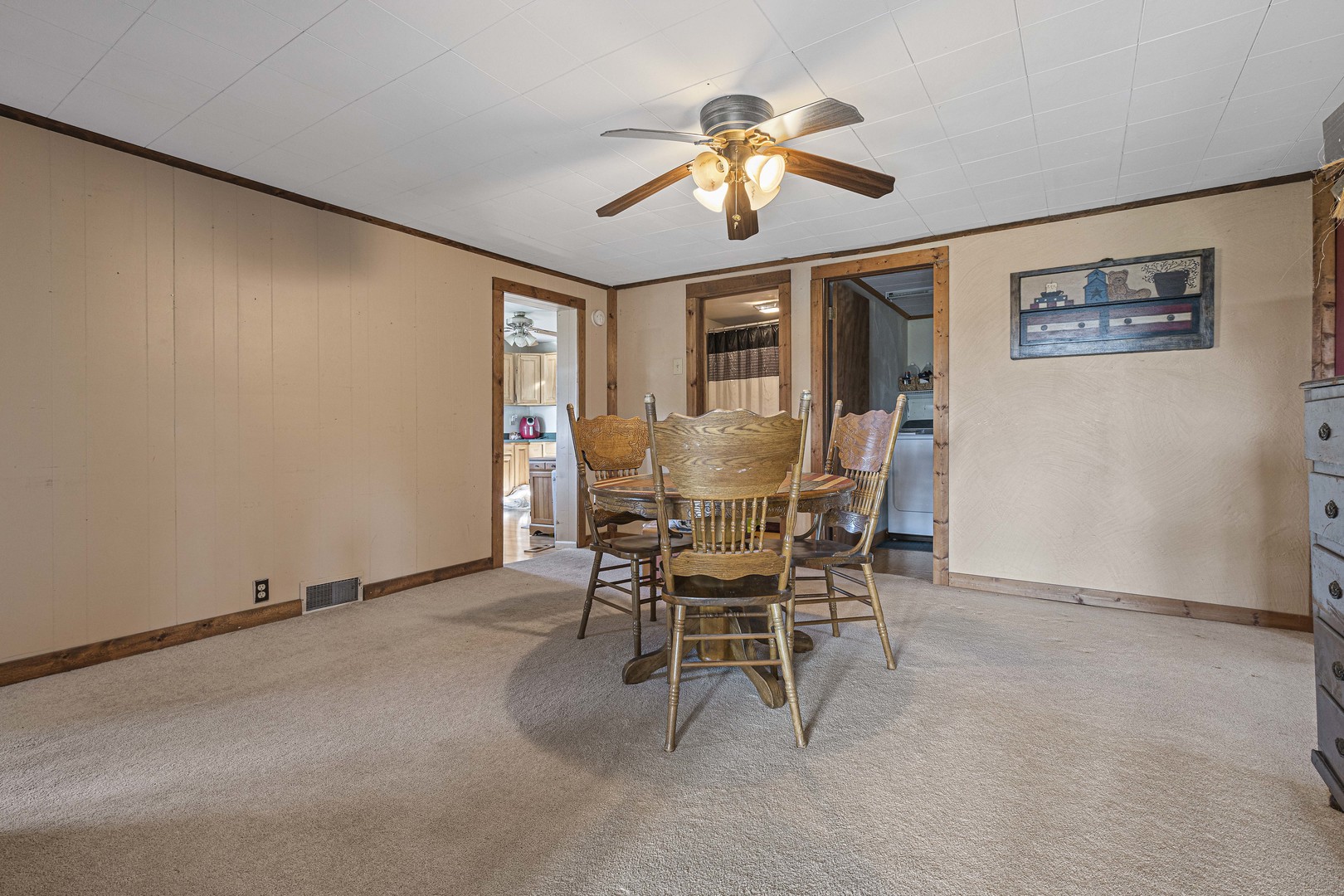 9306 East Hemstock Road Rochelle, IL 61068 - Photo 7 of 24