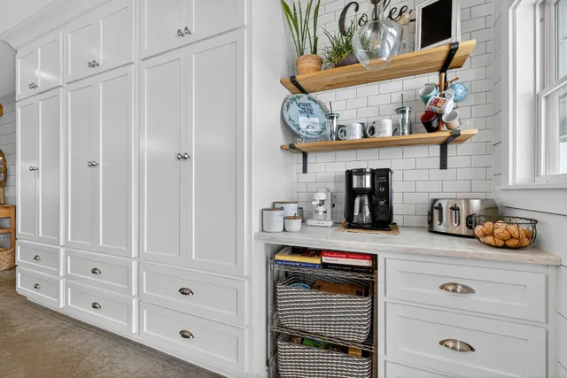 a view of elevator with hallway