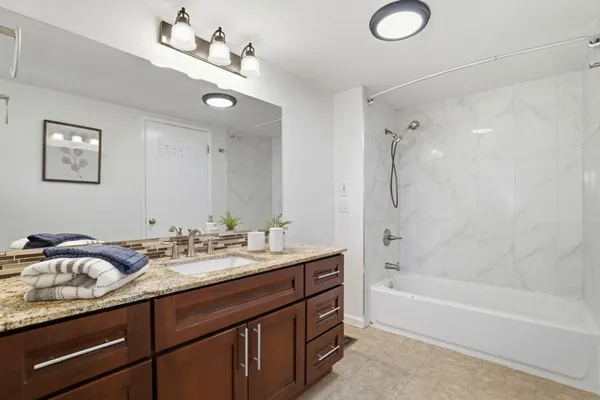 $928,000 | 833 South San Tomas Aquino Road, Unit A, Campbell, CA 95008