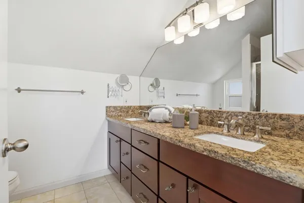 $928,000 | 833 South San Tomas Aquino Road, Unit A, Campbell, CA 95008