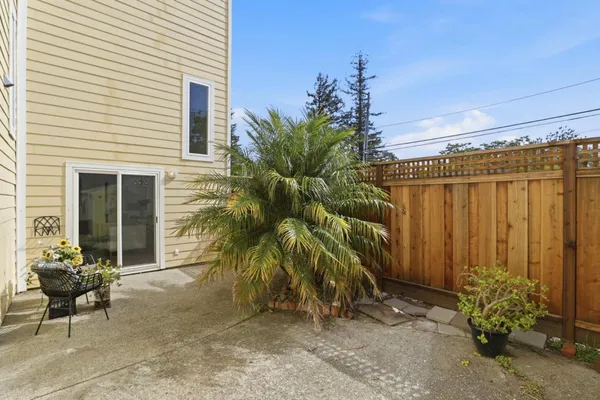 $928,000 | 833 South San Tomas Aquino Road, Unit A, Campbell, CA 95008