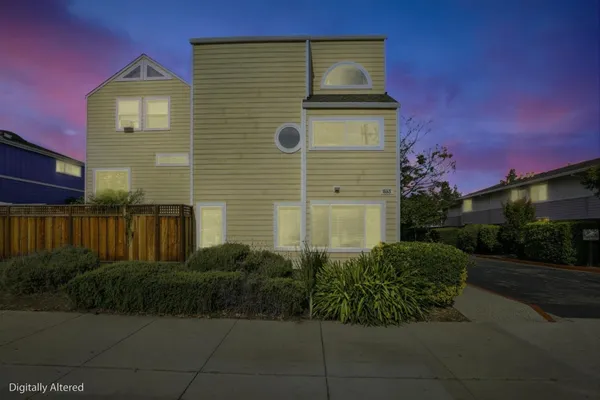 $928,000 | 833 South San Tomas Aquino Road, Unit A, Campbell, CA 95008