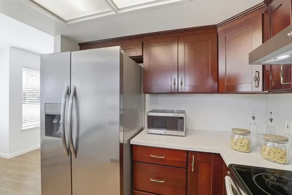$928,000 | 833 South San Tomas Aquino Road, Unit A, Campbell, CA 95008