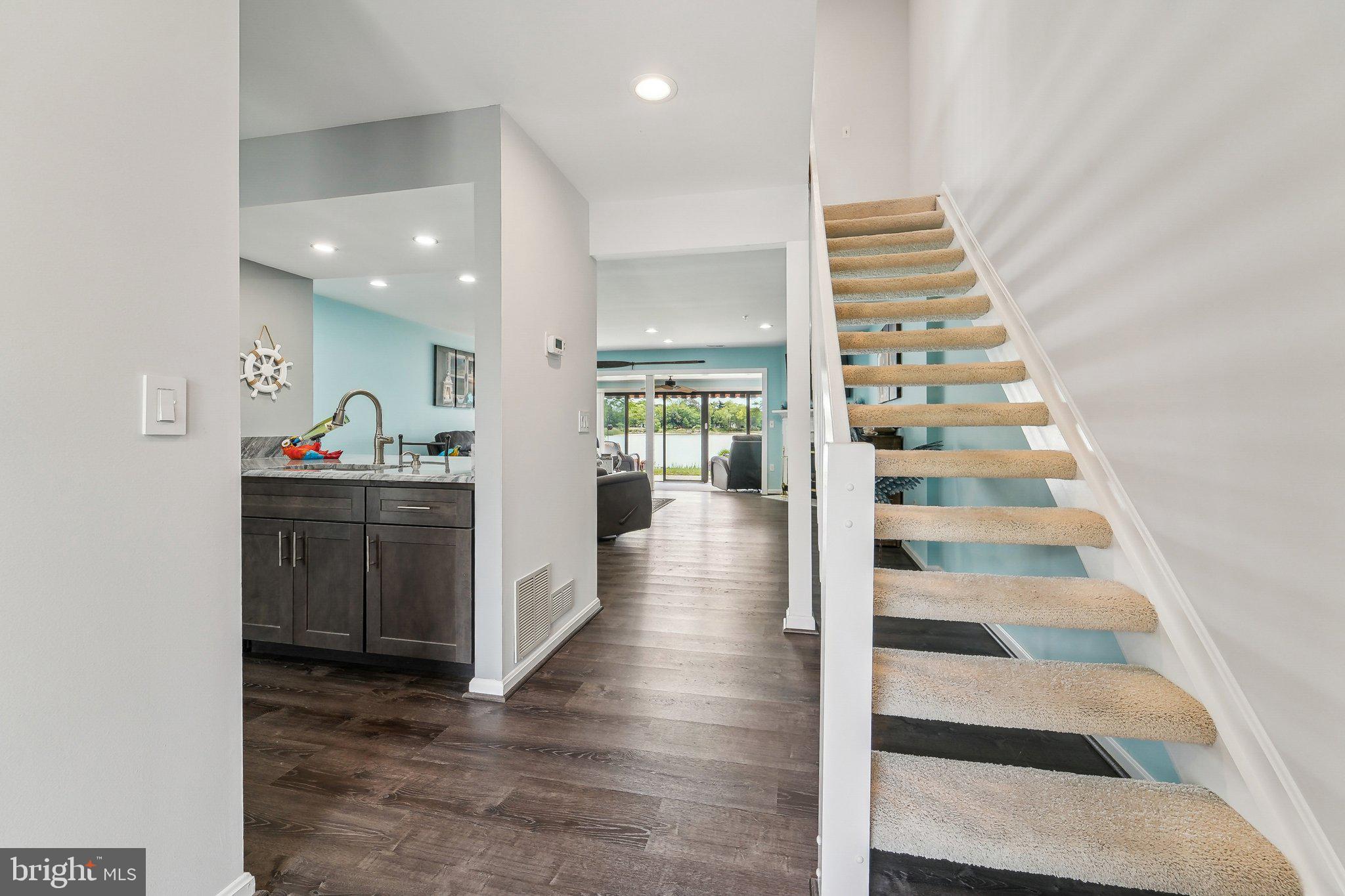 49 Queen Guinivere Way Chester, MD 21619 - Photo 8 of 79 Entry way