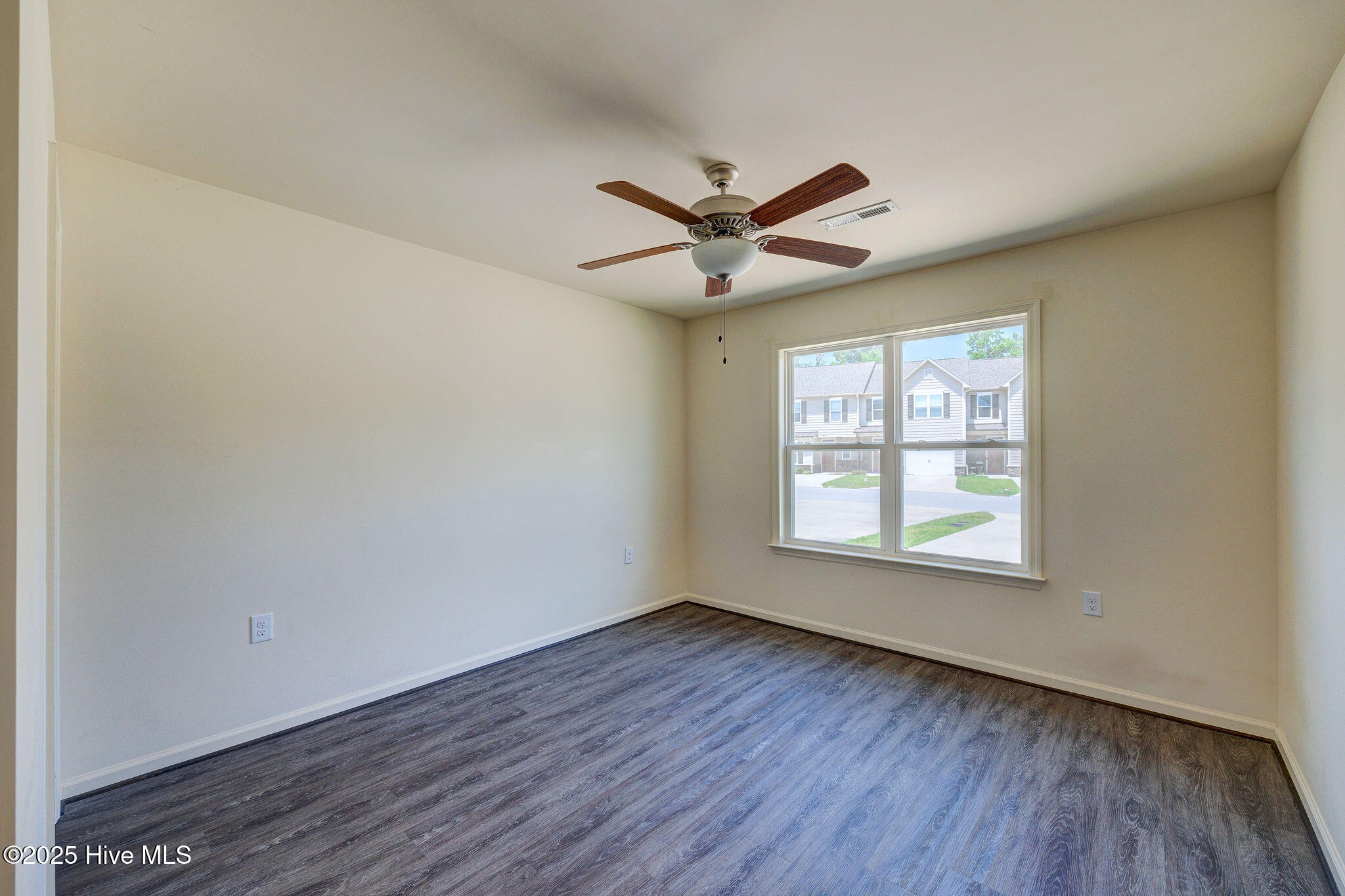 444 Sullivan Loop Road Midway Park, NC 28544 - Photo 9 of 15 444SullivanLoopRoad-25