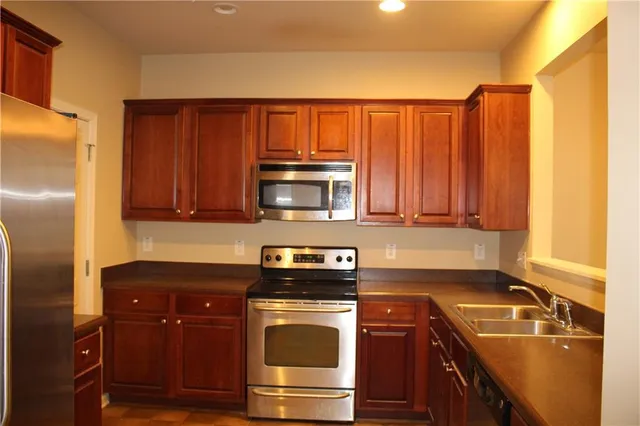 $380,000 | 3328 Castleberry Village Circle, Cumming, GA 30040