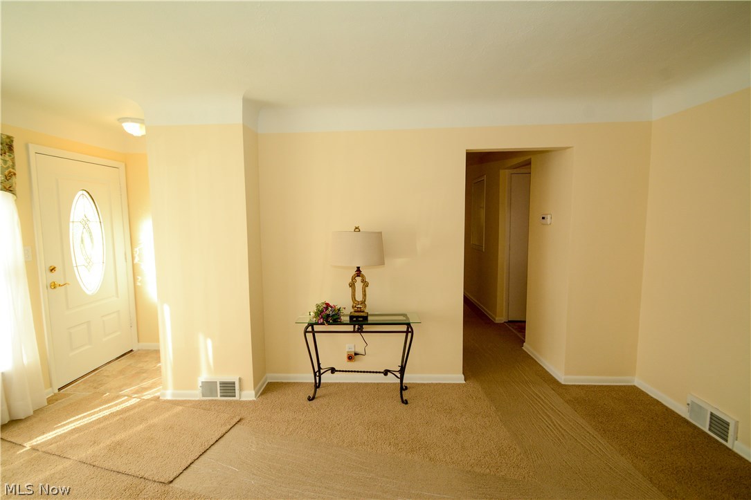 799 Glenhurst Road Willowick, OH 44095 - Photo 2 of 35