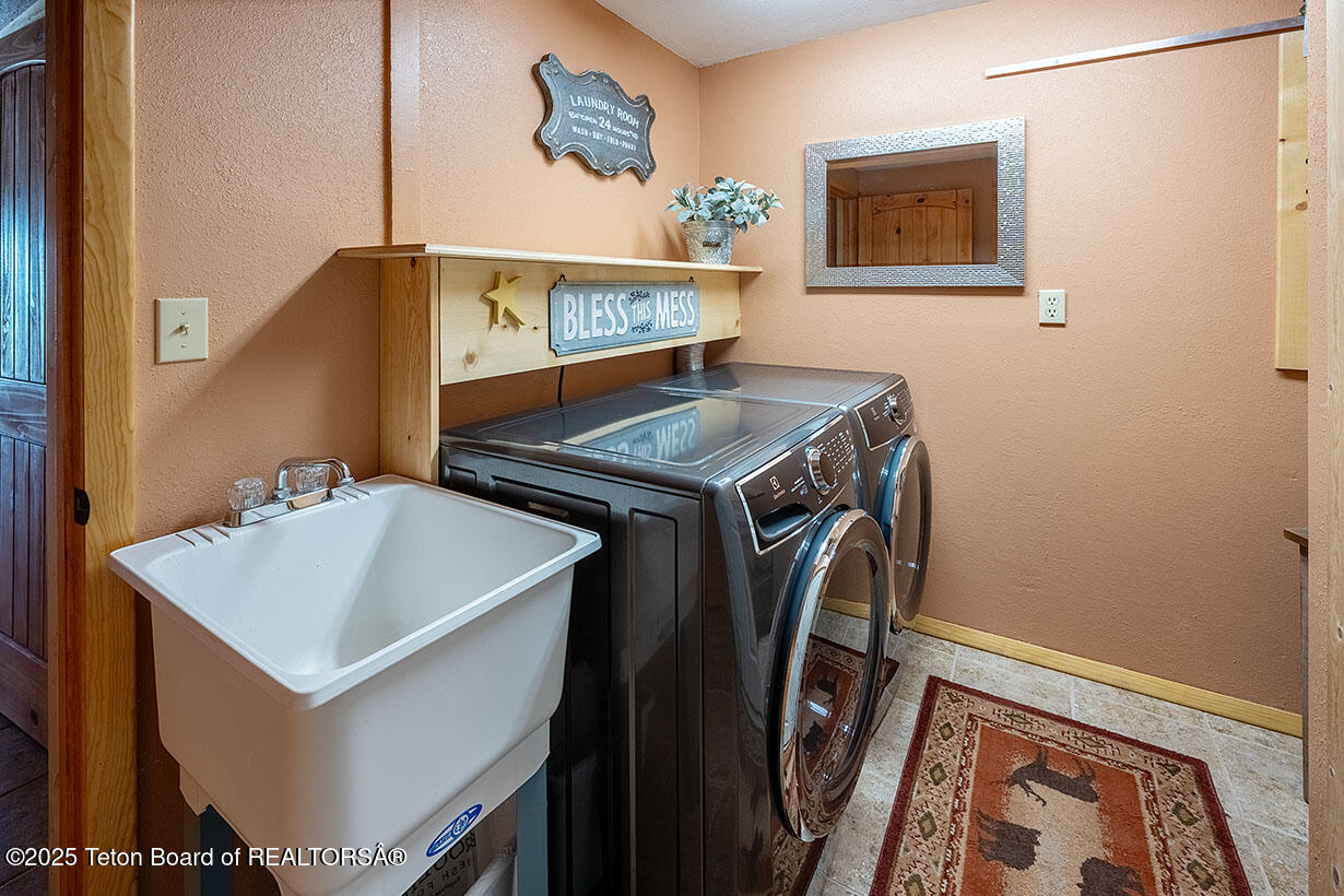 672 Spruce Drive Star Valley Ranch, WY 83127 - Photo 23 of 40 Rizzotto int 5455