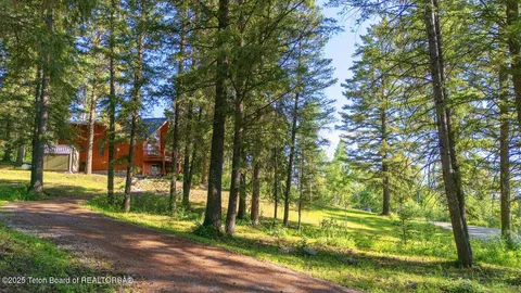 $755,000 | 672 Spruce Drive, Star Valley Ranch, WY 83127