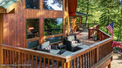 $755,000 | 672 Spruce Drive, Star Valley Ranch, WY 83127