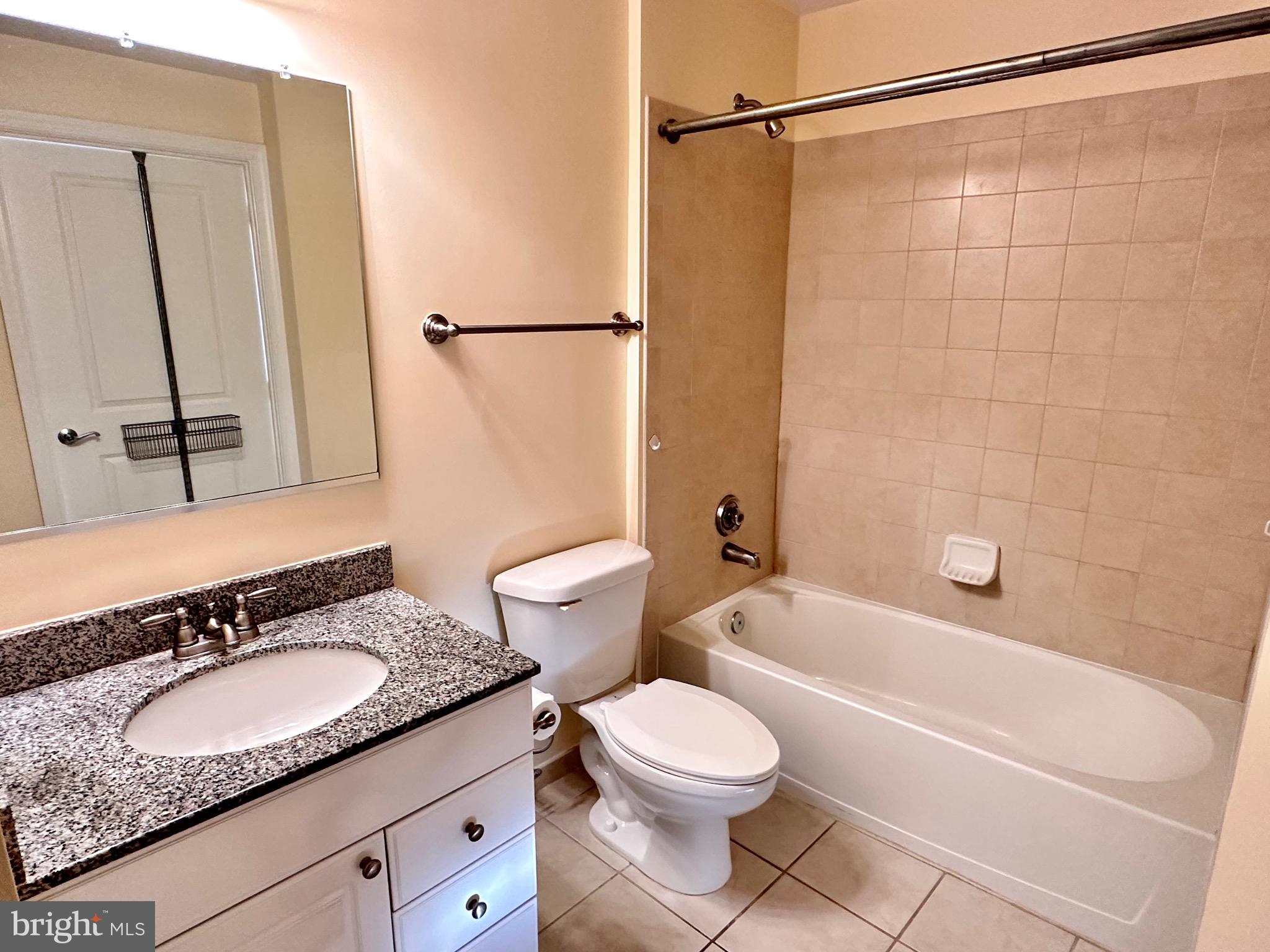 3650 South Glebe Road, Unit 569 Arlington, VA 22202 - Photo 10 of 26 Bathroom