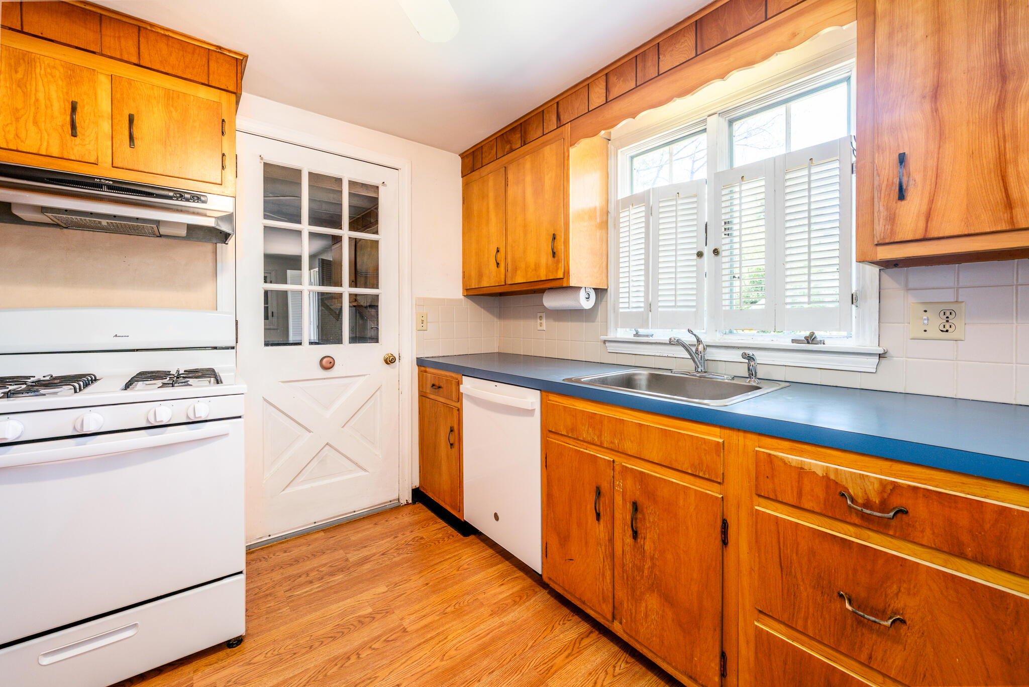 41 Brezner Lane Centerville, MA 02632 - Photo 11 of 35 kitchen3