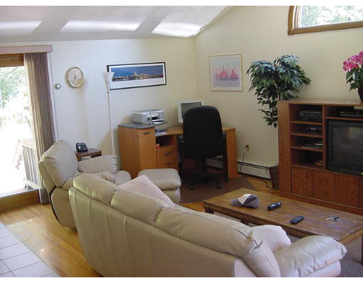 9 Jackson Road Burlington, MA 01803 - Photo 7 of 13 Gallery Image 7