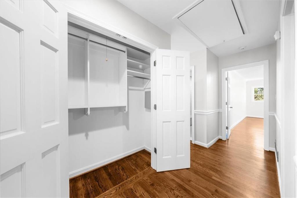 525 Timber Valley Road Northeast Sandy Springs, GA 30342 - Photo 26 of 40 Gallery Image 26